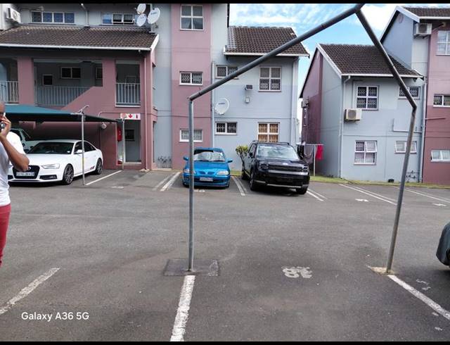 2 BEDROOM APARTMENT FOR SALE IN OVERPORT